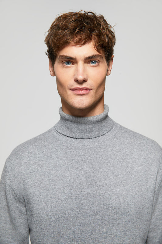 Grey turtle-neck cashmere jumper with patch on sleeve