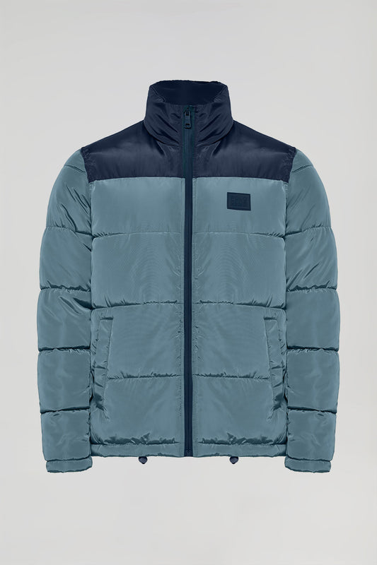 Chaqueta acolchada azul denim de cuello elevado y parche con logo