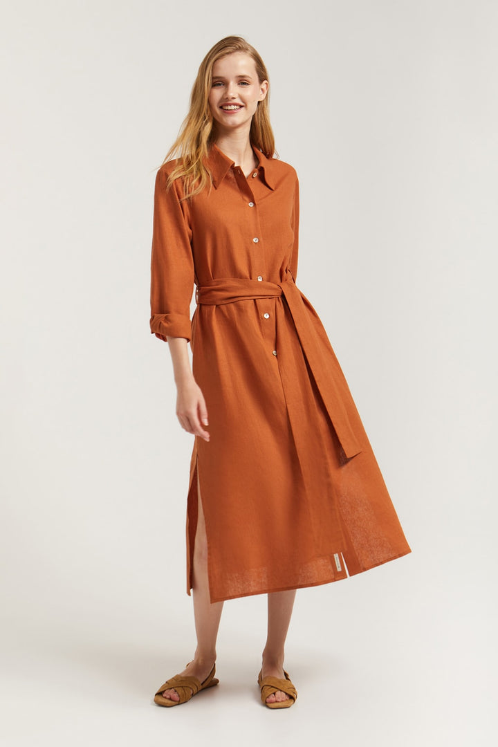 Vestido midi de linho cor caldeira com pormenor bordado