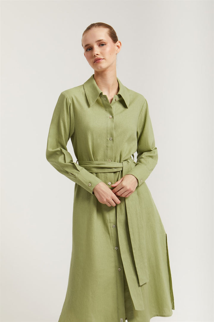 Vestido midi de linho verde com pormenor bordado