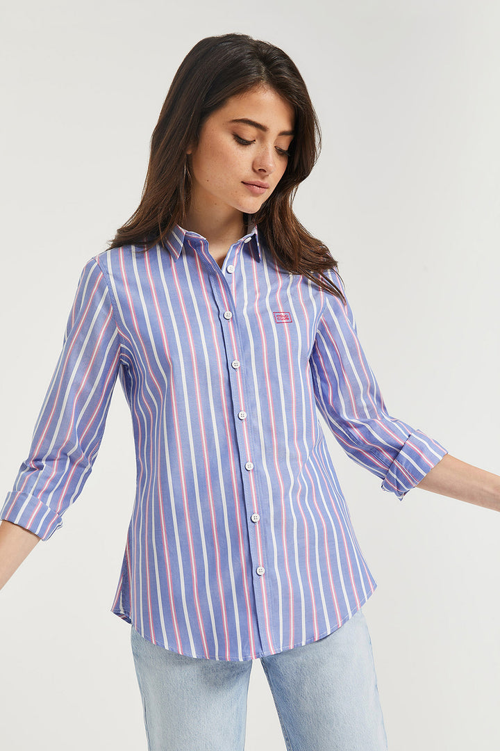 Camisa oxford com riscas largas com pormenor bordado no bolso