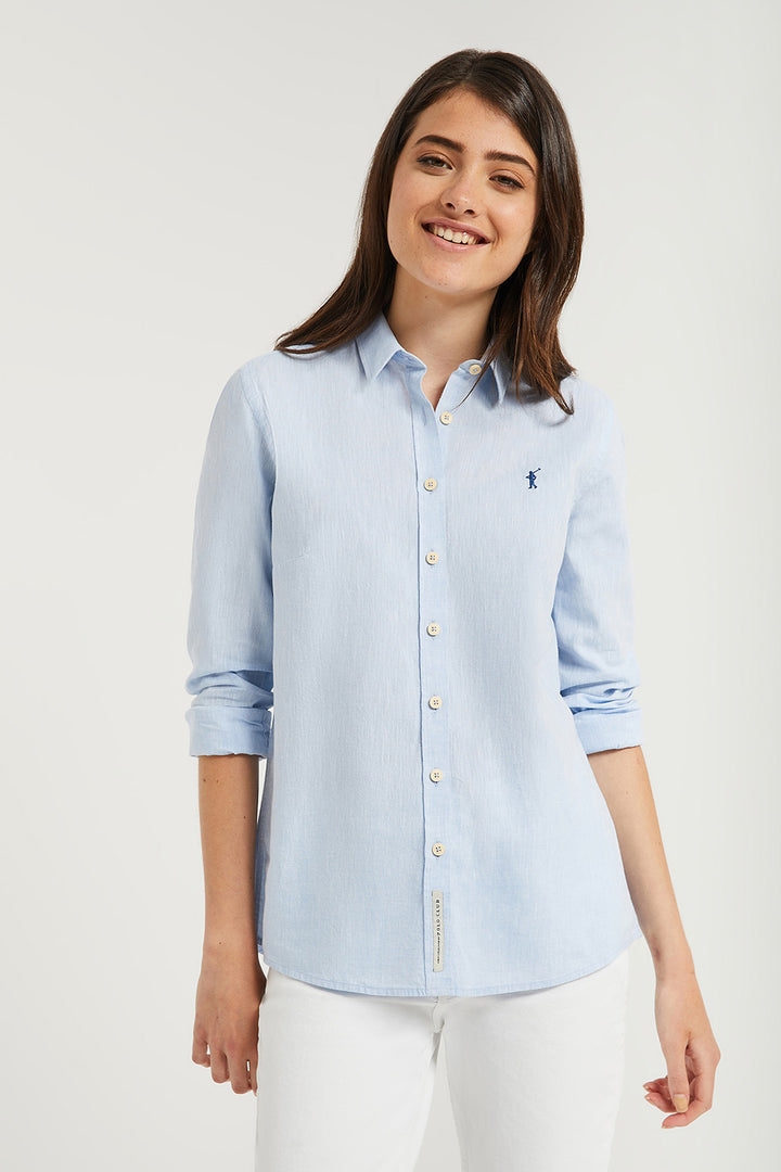 Camisa celeste de lino-algodón con detalle bordado Rigby Go