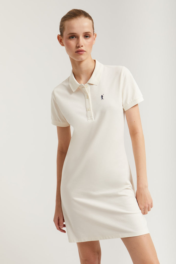 Vestido tipo polo de manga curta beige com bordado Rigby Go