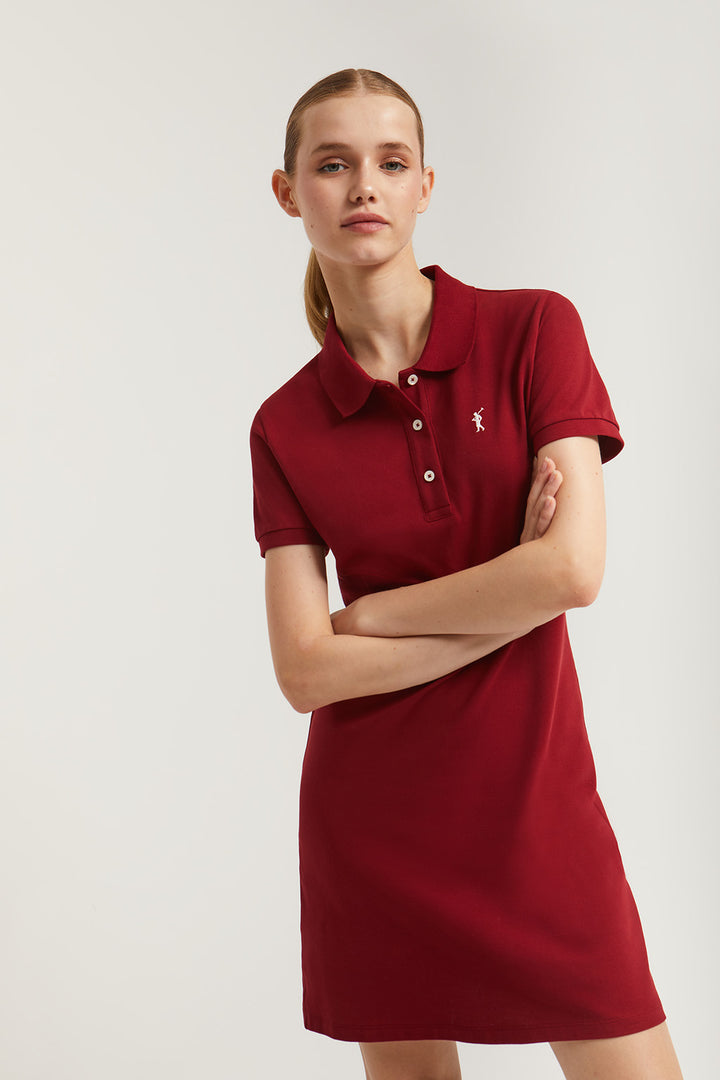 Vestido tipo polo de manga curta grená com bordado Rigby Go