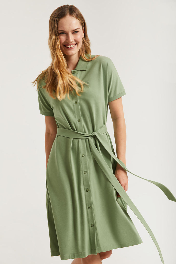 Vestido midi verde com logótipo bordado no mesmo tom