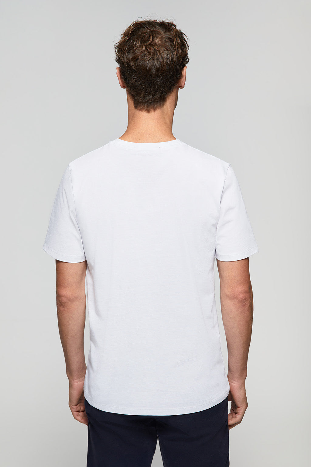 Camiseta blanca con bolsillo cheap