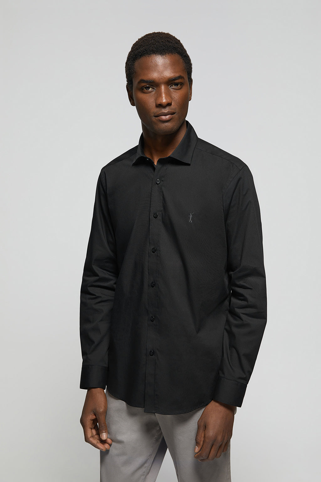 Camisa Slim de popel n negra con logo Rigby Go