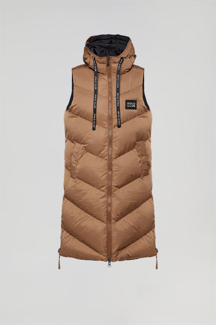 Camel vest with enveloping hood and Polo Club details