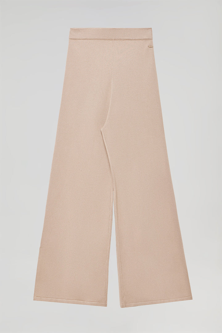 Pantalón marrón suave largo de punto con detalle de botón nacarado