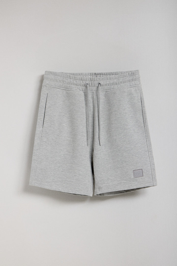 Calção Jonas cinza vigoré de algodão e corte relaxed fit com patch em sarja engomado Polo Club