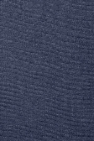 Camisa azul marino de lino garment dye con monograma bordado