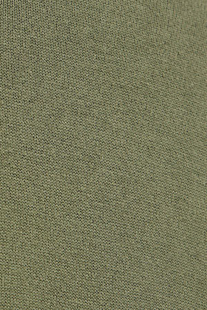 Camisola verde clara garment dye com decote redondo e logo bordado