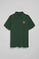 Polo Nautic verde com pormenor de emblema náutico no peito