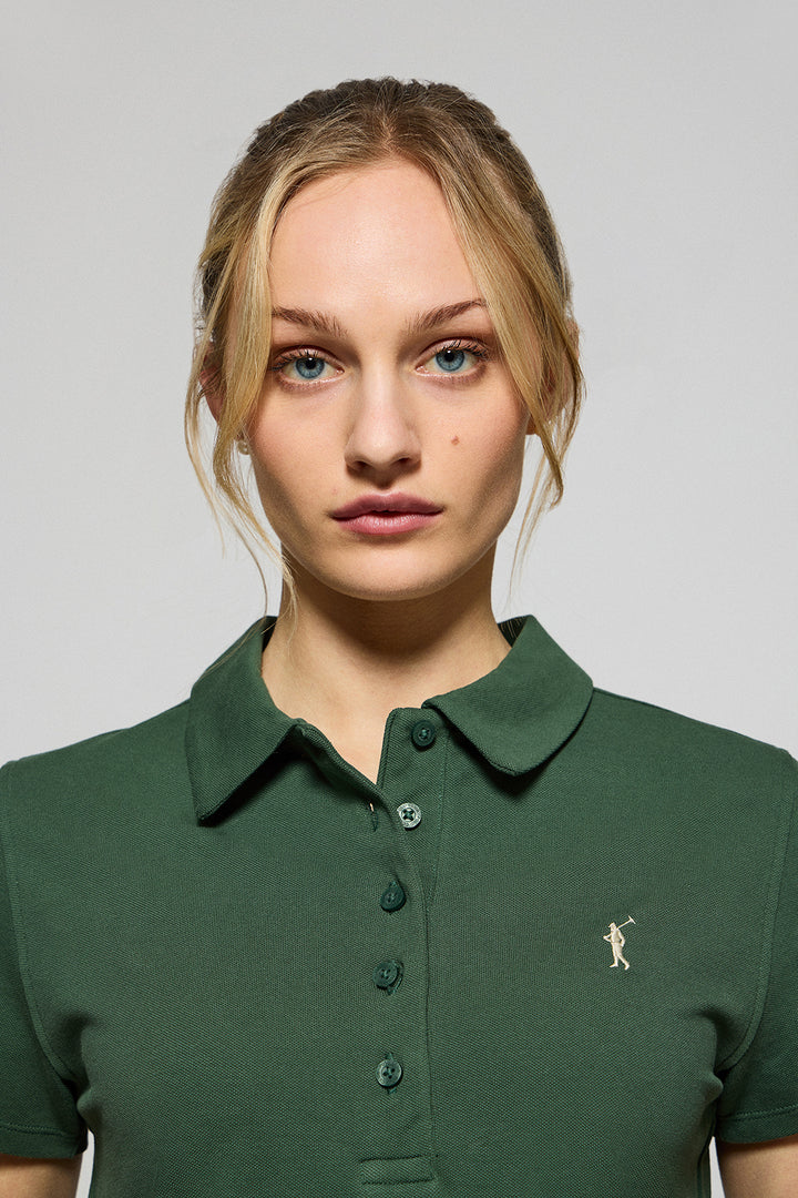 Polo Priyanka verde garrafa com cinco botões com bordado Rigby Go