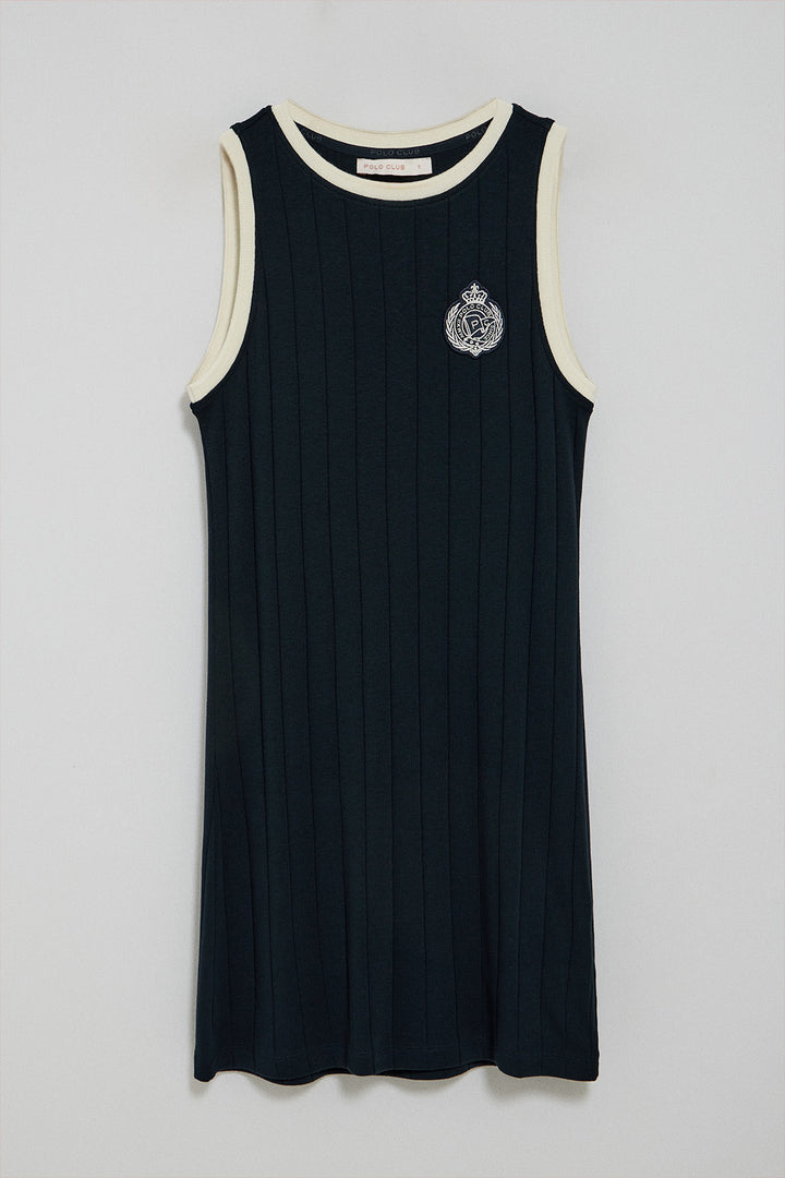 Vestido azul marinho canelado com emblema náutico