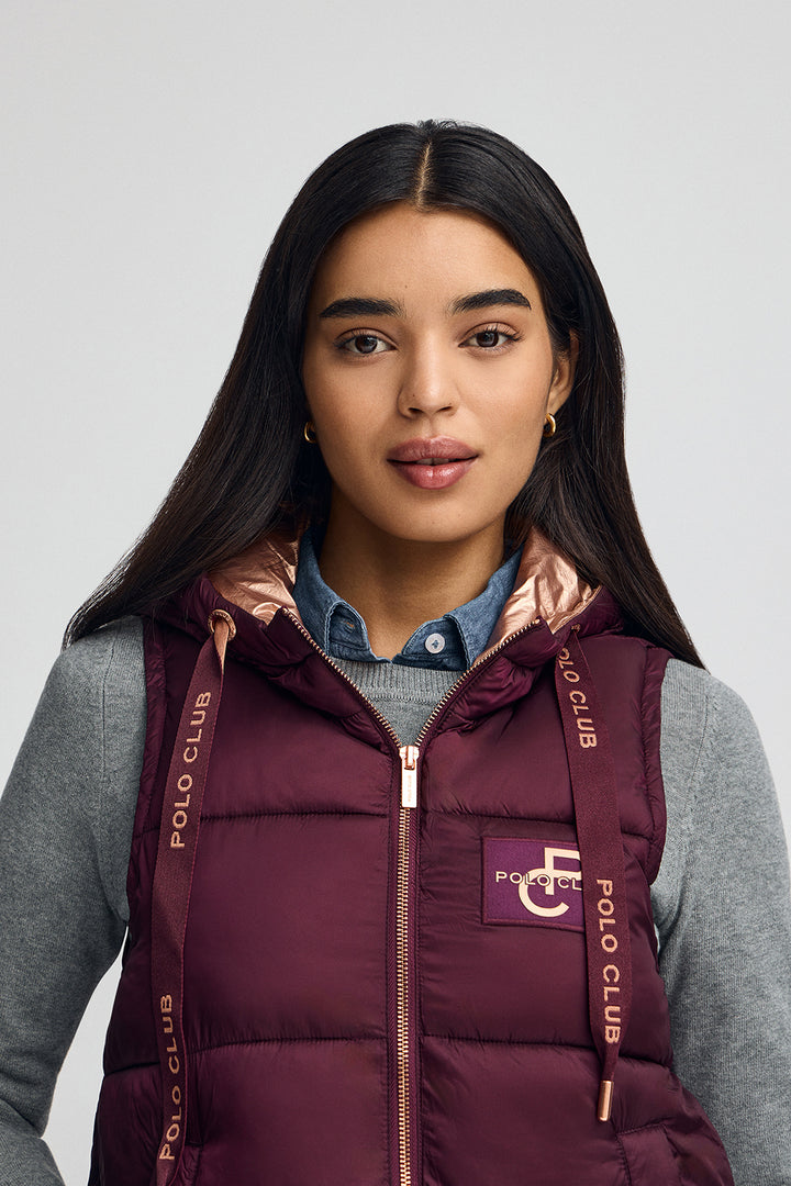 Chaleco acolchado color borgoña con logo Polo Club