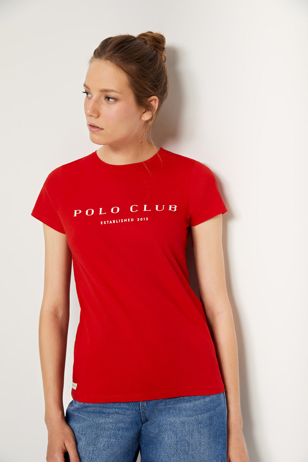 Camiseta roja con estampación – Polo