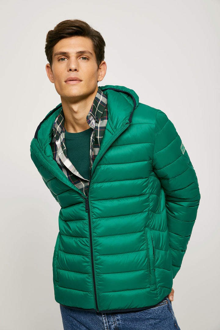 Chaqueta ultraligera verde con capucha y parche translucido en la manga | HOMBRE  | POLO CLUB