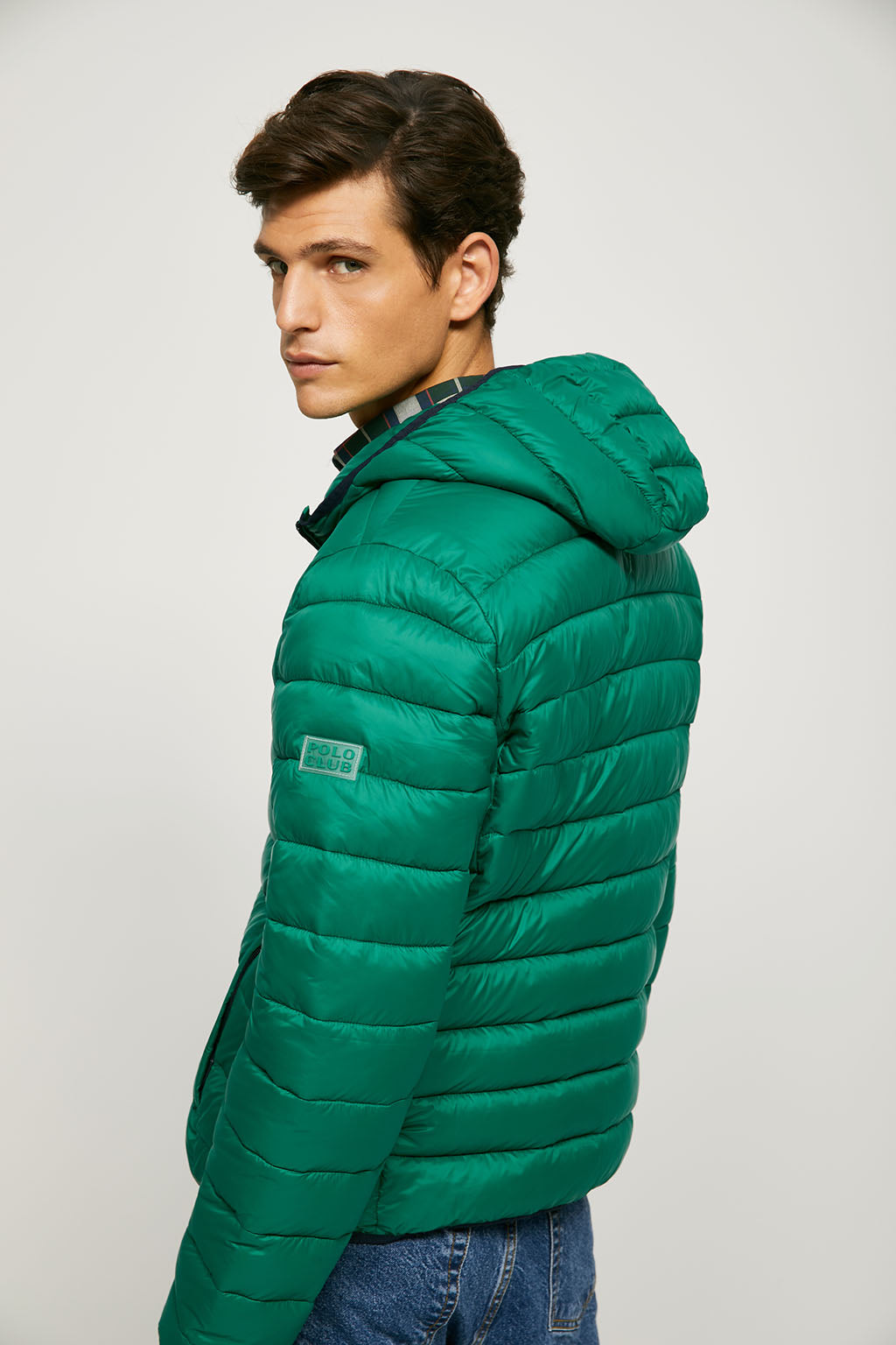 Chaqueta ultraligera verde con capucha y parche translucido en la manga | HOMBRE  | POLO CLUB