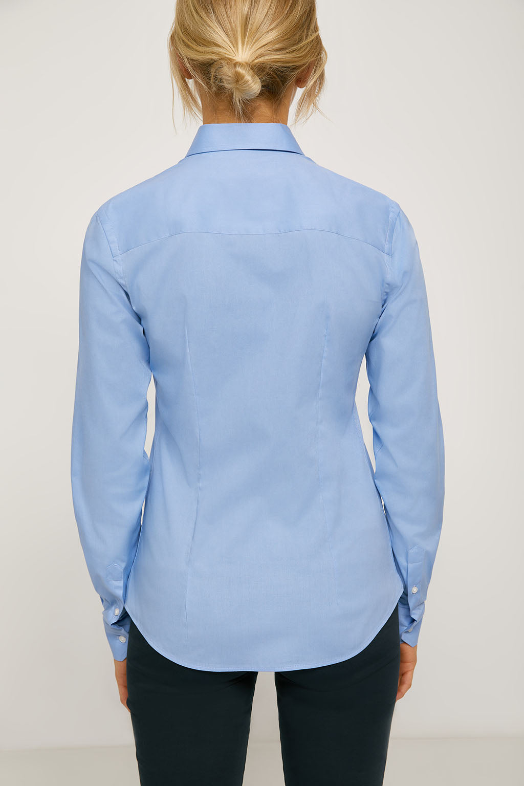 Camisa entallada azul de popelín con logo bordado | MUJER  | POLO CLUB