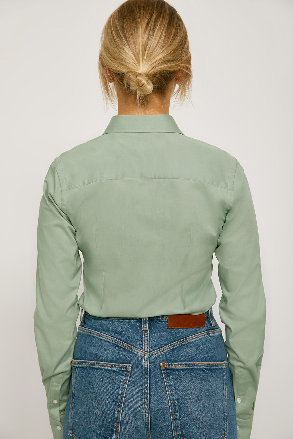 Camisa entallada verde claro de popelín con logo bordado | MUJER  | POLO CLUB