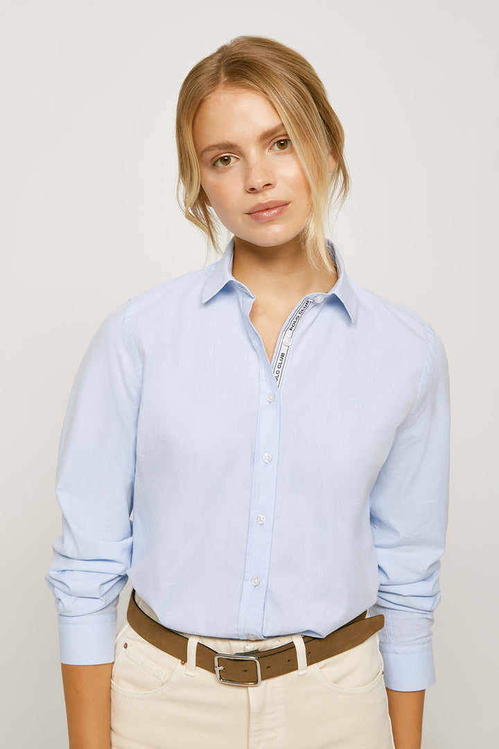 Camisa azul claro de algodón lavada con detalle bordado en el pecho | MUJER  | POLO CLUB