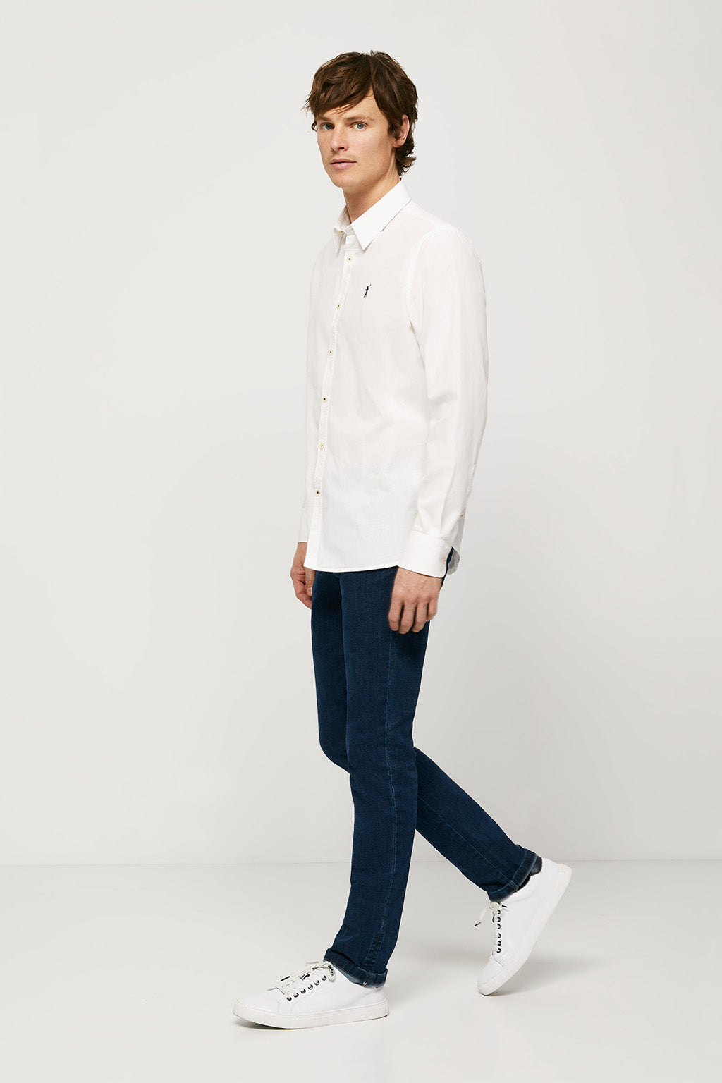 Camisa slim fit blanca con logo bordado | HOMBRE  | POLO CLUB