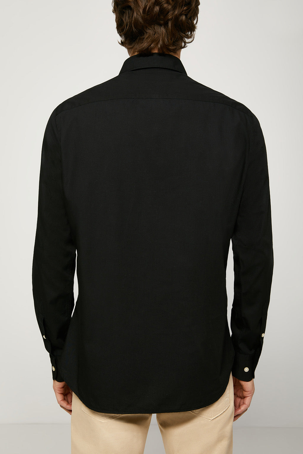 Camisa slim fit negra con logo bordado – Polo Club