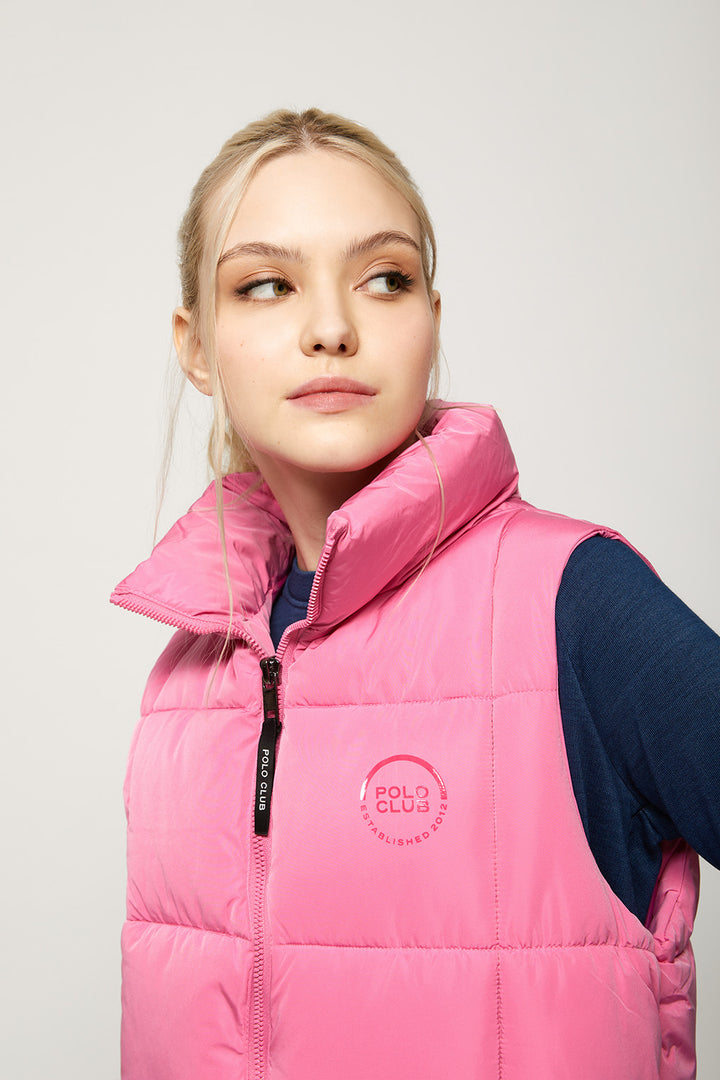 Chaleco acolchado rosa con parche con print logotipado | MUJER  | POLO CLUB