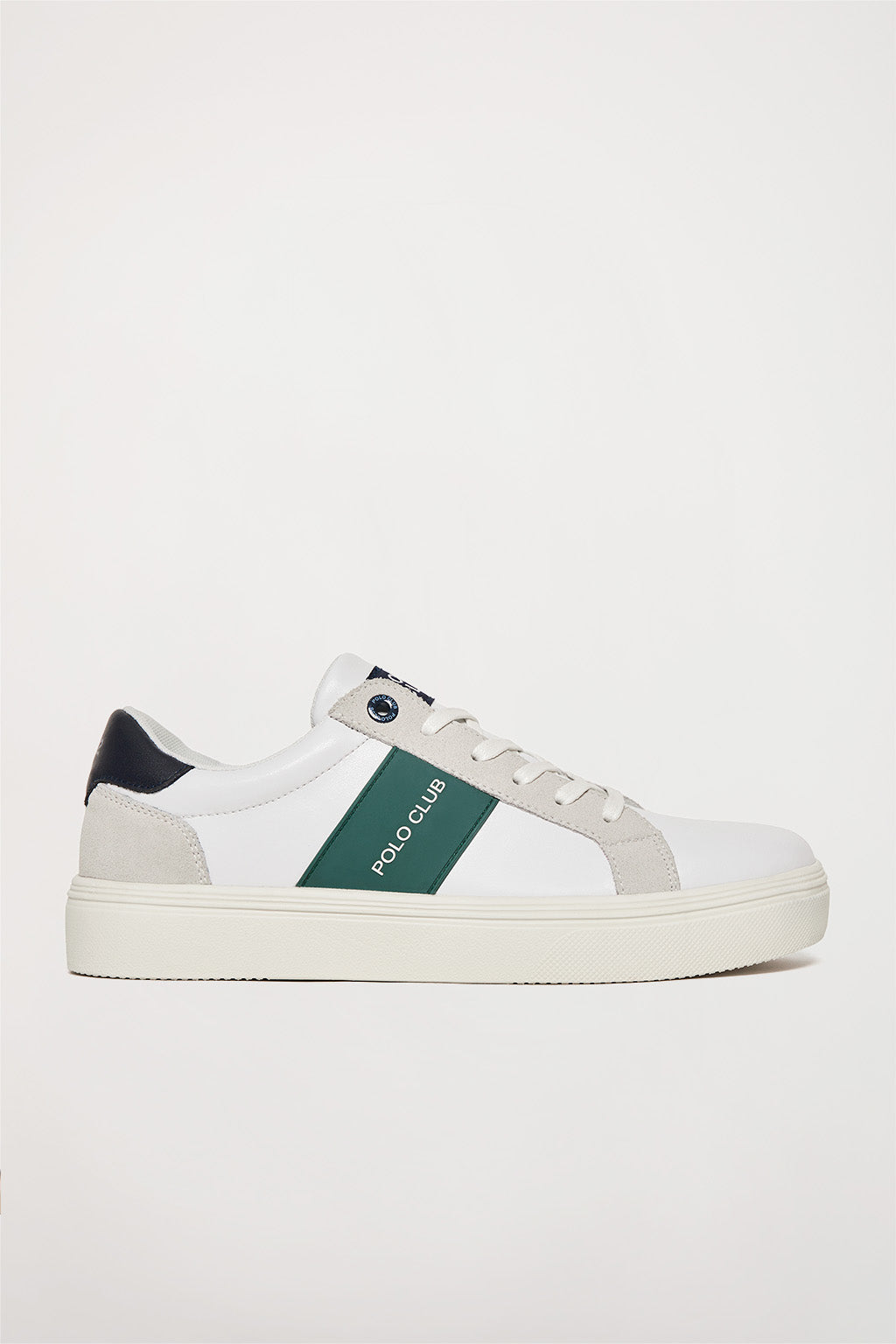 Zapatilla clásica de piel blanca con detalle verde y azul contraste – Polo Club