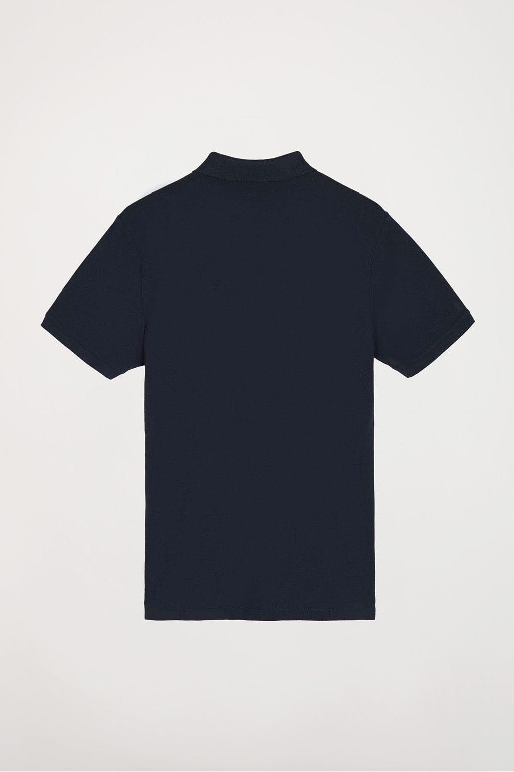 Polo azul marino piqué con tapeta de tres botones y logo bordado en contraste | HOMBRE  | POLO CLUB