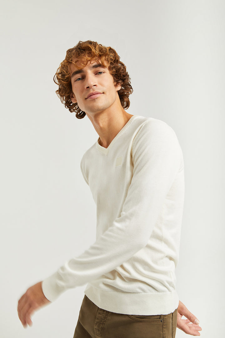 Jersey básico de cuello de pico beige con logotipo Polo Club