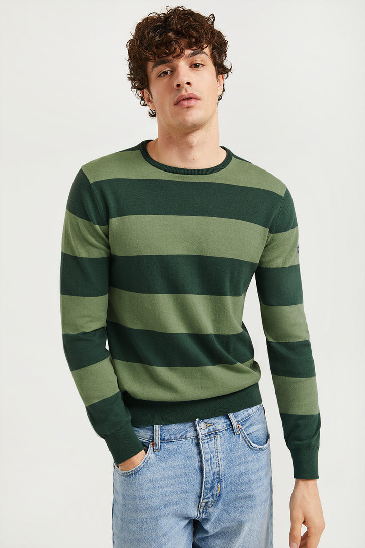 Jersey verde color block de rayas con cuello redondo y detalle en la manga
