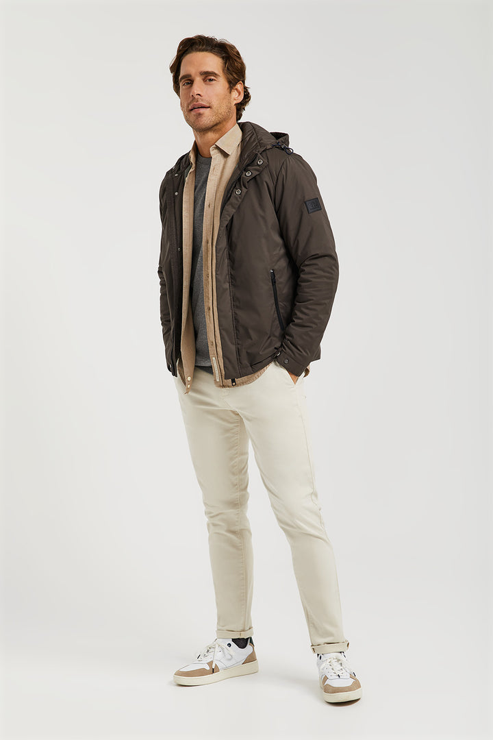 Chaqueta con capucha marrón y parche engomado Polo Club