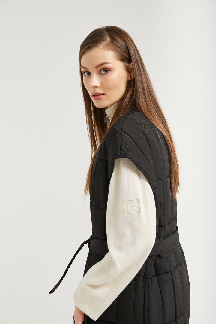 Chaleco negro kimono con etiqueta Polo Club